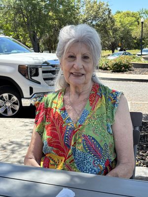 Claudia, 85