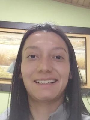 Laura, 29