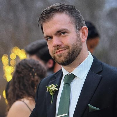 John, 33