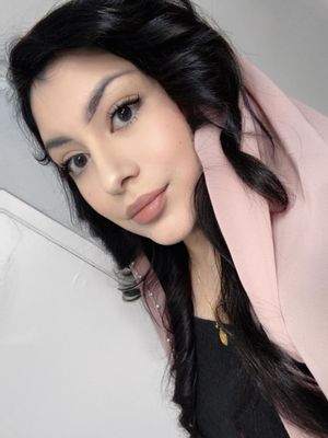 Julie, 35