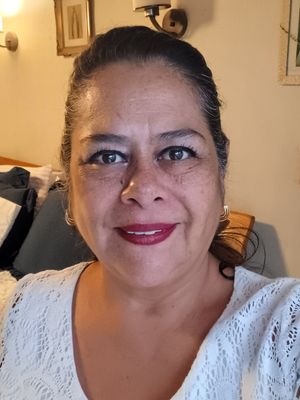 Susana, 53