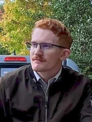 Ben, 25