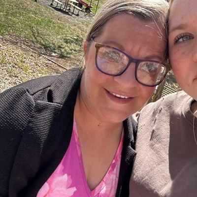 Tara, 38