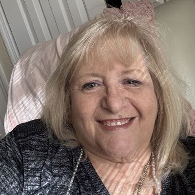 Linda, 74