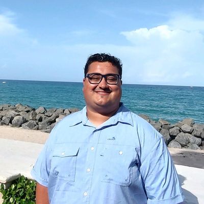 Elio, 24