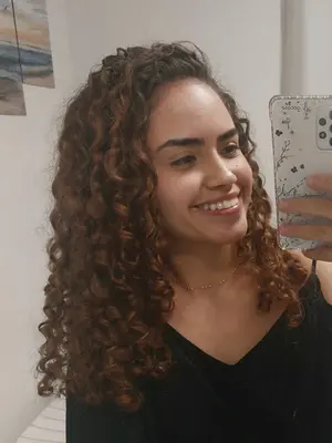 Fernanda, 26