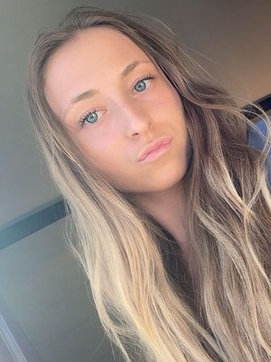 Ryann, 21