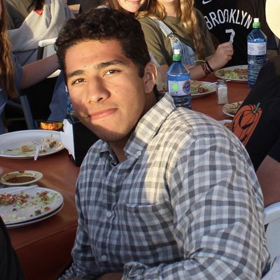 Jorge, 26