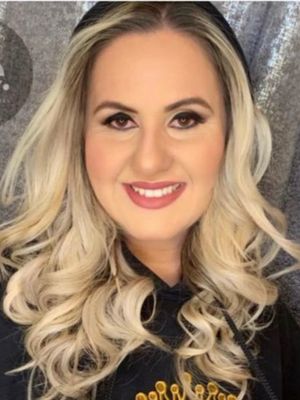 Eliane, 46