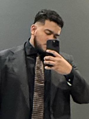 Eduardo, 22