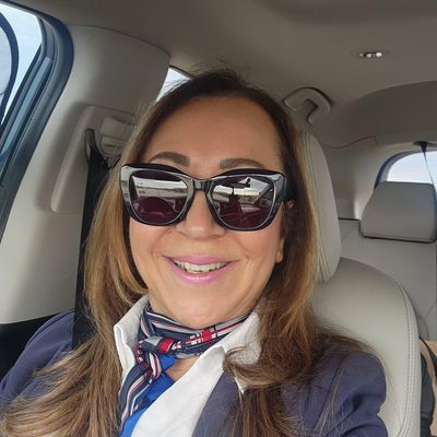 Lola, 48