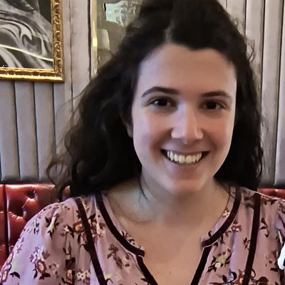 Rebecca, 26