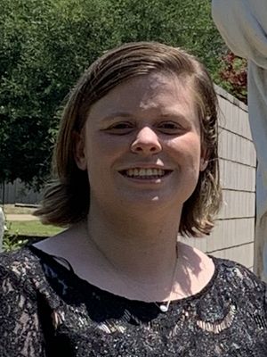 Lauren, 27