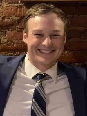 Ben, 25