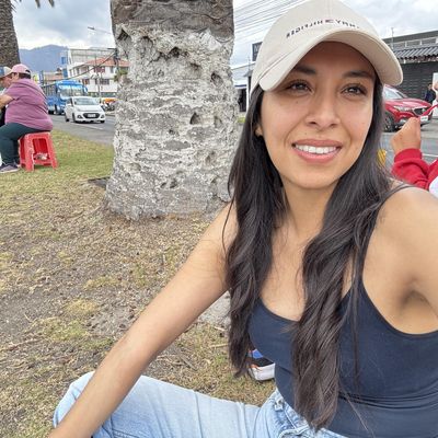 Johana, 30