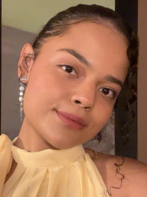 Thaciane, 24