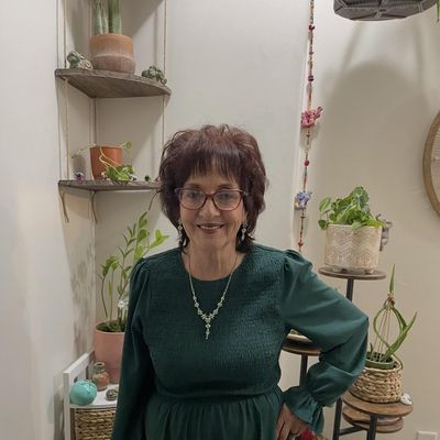 Elsie, 77