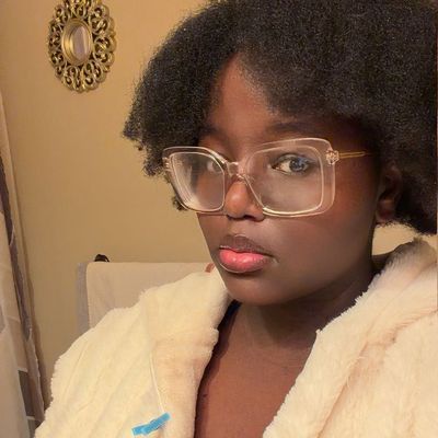 Zee, 21