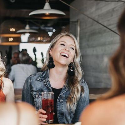 Jen, 32