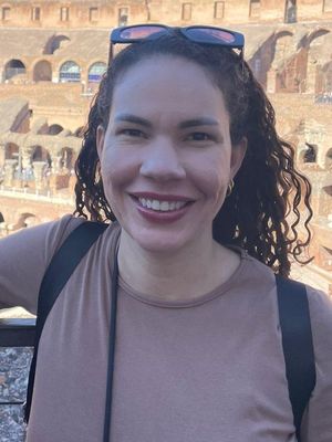 Denice, 32