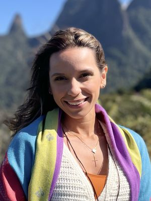 Stephany, 29