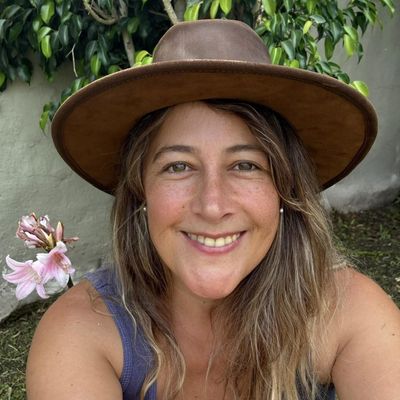 Mary Flo, 42
