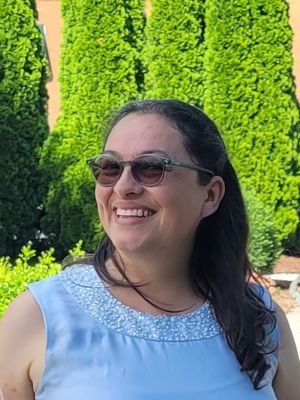 Dolores, 44