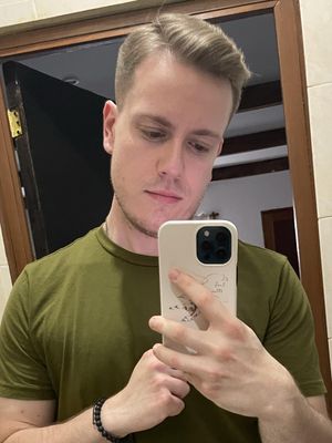Brett, 31