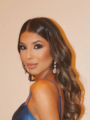 Andrea, 25