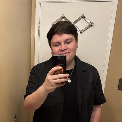 Daniel, 27