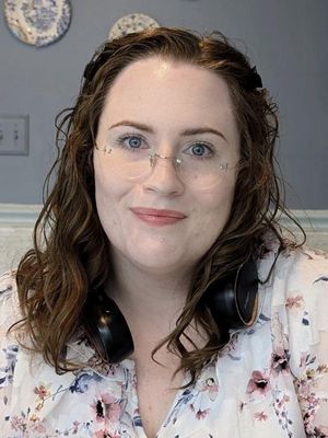 Elaine, 32