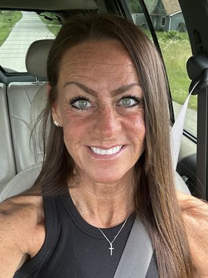 Lynda, 46