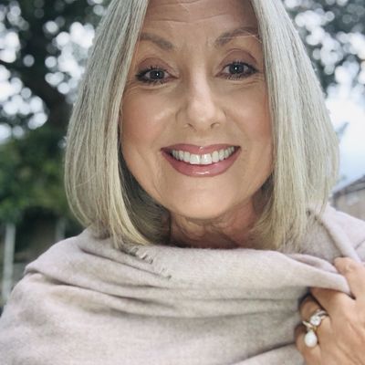 Camila, 53