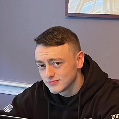 Liam, 23