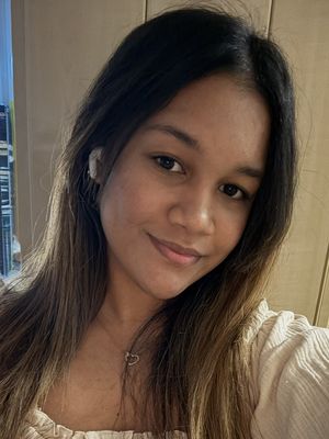 Leah, 22