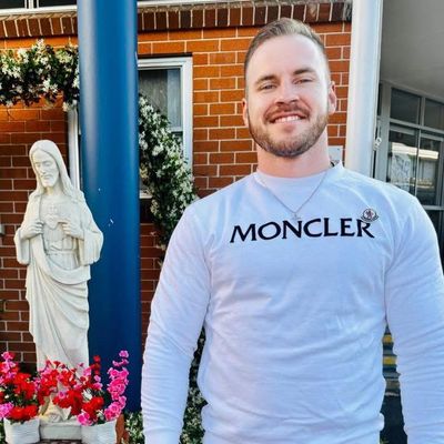 Adam, 32