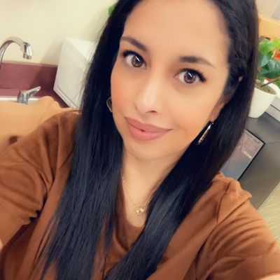 Laura, 40