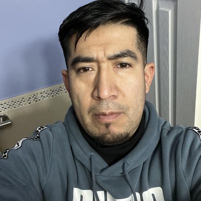 Pedro, 39