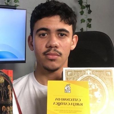 Paulo, 19
