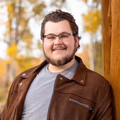 Alex, 28