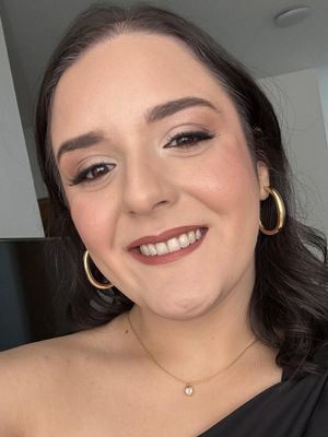Julia, 28