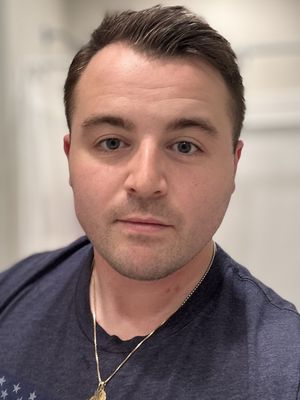 Alex, 28