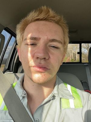 Levi, 25