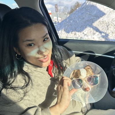 Nina, 33