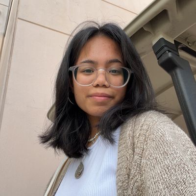 Angelica, 22