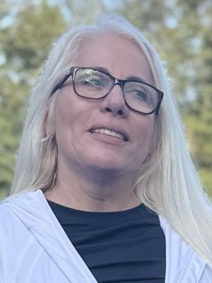 Ellie, 58
