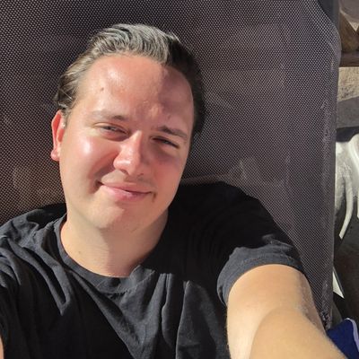 Mauricio, 37