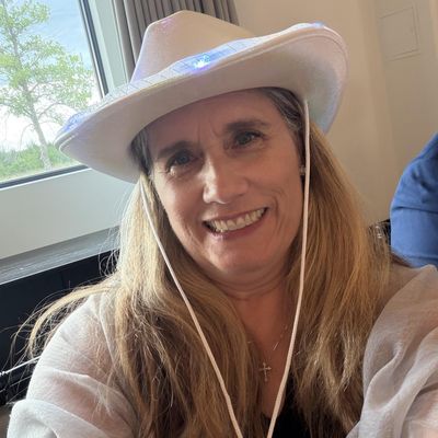 Marcia, 56