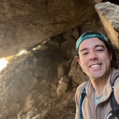 Alex, 32