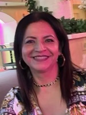 Sandra, 55